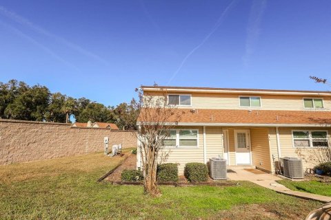 Condo in Summerfield, Florida, 2 bedrooms  № 2206154 - photo 4