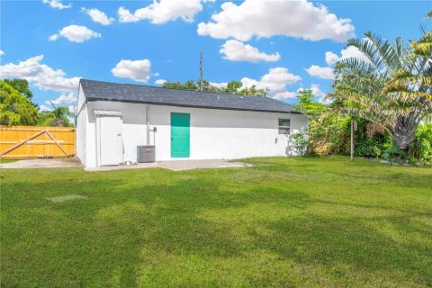 House in Clearwater, Florida 3 bedrooms, 84.73 sq.m. № 1881427 - photo 25