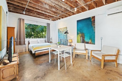 Commercial property in Coral Gables, Florida 290.6 sq.m. № 1882602 - photo 7