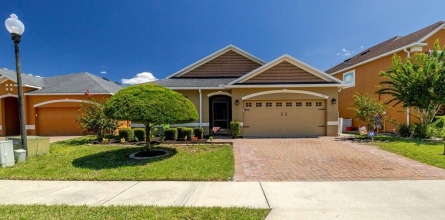 Villa ou maison à DeLand, Floride 3 chambres, 132.39 m2 № 2405135