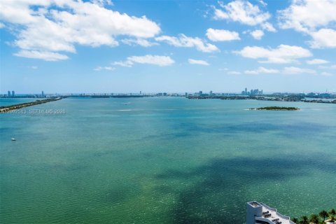 Copropriété à vendre à Miami, Floride: 3 chambres, 153.2 m2 № 2066291 - photo 3