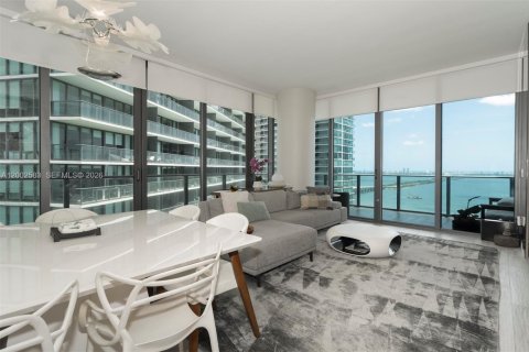 Copropriété à vendre à Miami, Floride: 3 chambres, 153.2 m2 № 2066291 - photo 12