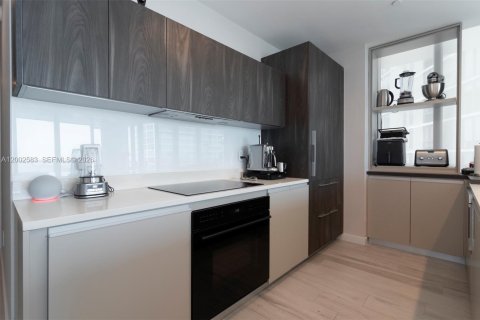 Copropriété à vendre à Miami, Floride: 3 chambres, 153.2 m2 № 2066291 - photo 17