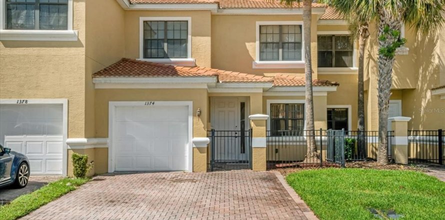 Touwnhouse à Poinciana, Floride 3 chambres, 158.03 m2 № 1908338