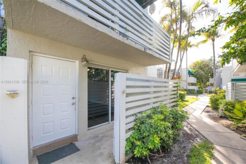 Townhouse in Plantation, Florida 3 bedrooms, 151.62 sq.m. № 2065687 - photo 2