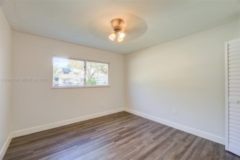 Townhouse in Plantation, Florida 3 bedrooms, 151.62 sq.m. № 2065687 - photo 11