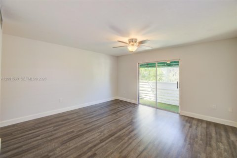 Townhouse in Plantation, Florida 3 bedrooms, 151.62 sq.m. № 2065687 - photo 15