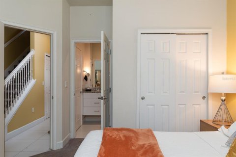 Touwnhouse à vendre à Clermont, Floride: 3 chambres, 139.45 m2 № 2277896 - photo 5