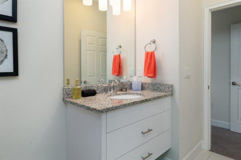 Touwnhouse à vendre à Clermont, Floride: 3 chambres, 139.45 m2 № 2277896 - photo 28