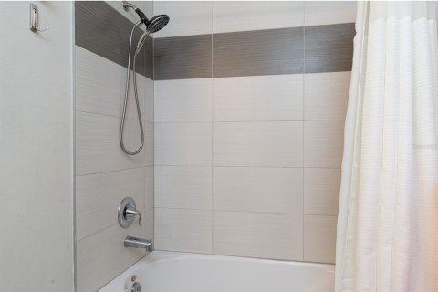 Touwnhouse à vendre à Clermont, Floride: 3 chambres, 139.45 m2 № 2277896 - photo 29