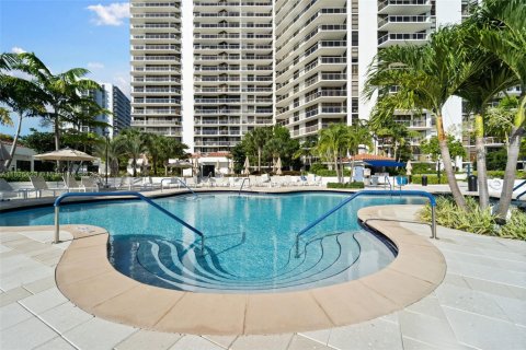 Купить кондоминиум в Авентура, Флорида 2 спальни, 167.22м2, № 1977184 - фото 18