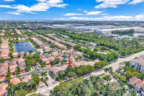 Villa ou maison à vendre à Doral, Floride: 3 chambres, 137.31 m2 № 1956671 - photo 6