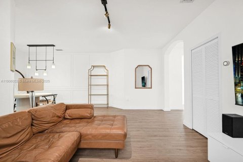 Villa ou maison à vendre à Doral, Floride: 3 chambres, 137.31 m2 № 1956671 - photo 23