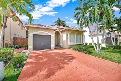 Villa ou maison à vendre à Doral, Floride: 3 chambres, 137.31 m2 № 1956671 - photo 2