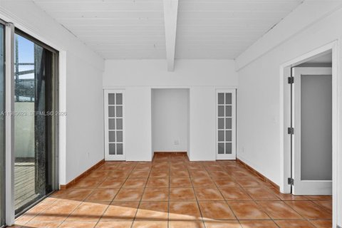 Купить таунхаус в Майами, Флорида 3 спальни, 159.42м2, № 2048177 - фото 27