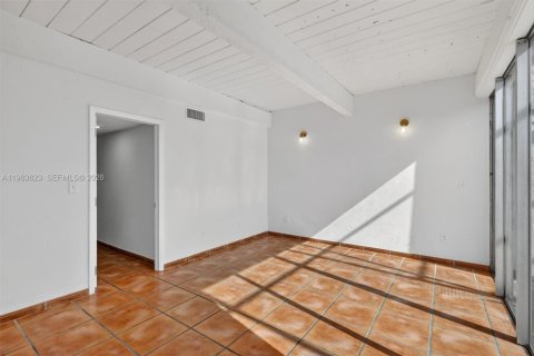 Купить таунхаус в Майами, Флорида 3 спальни, 159.42м2, № 2048177 - фото 29