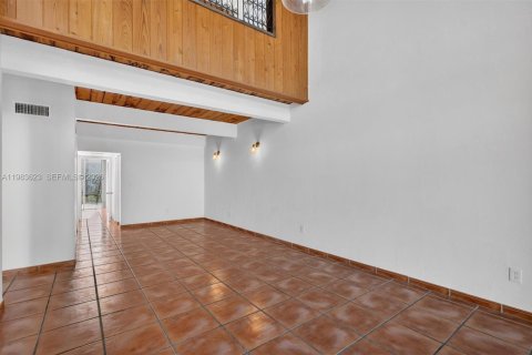 Купить таунхаус в Майами, Флорида 3 спальни, 159.42м2, № 2048177 - фото 10