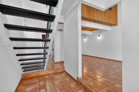 Купить таунхаус в Майами, Флорида 3 спальни, 159.42м2, № 2048177 - фото 9