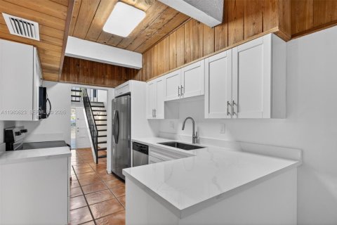 Купить таунхаус в Майами, Флорида 3 спальни, 159.42м2, № 2048177 - фото 15