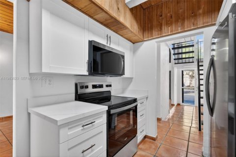 Купить таунхаус в Майами, Флорида 3 спальни, 159.42м2, № 2048177 - фото 20