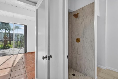 Купить таунхаус в Майами, Флорида 3 спальни, 159.42м2, № 2048177 - фото 23