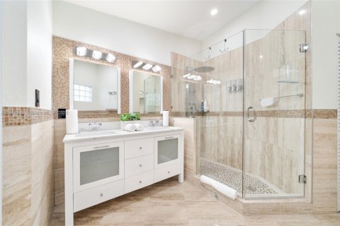 Villa ou maison à louer à Miami, Floride: 4 chambres, 248.89 m2 № 1972053 - photo 18