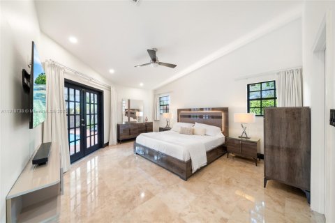 Villa ou maison à louer à Miami, Floride: 4 chambres, 248.89 m2 № 1972053 - photo 12