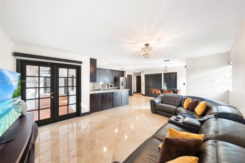 Villa ou maison à louer à Miami, Floride: 4 chambres, 248.89 m2 № 1972053 - photo 11