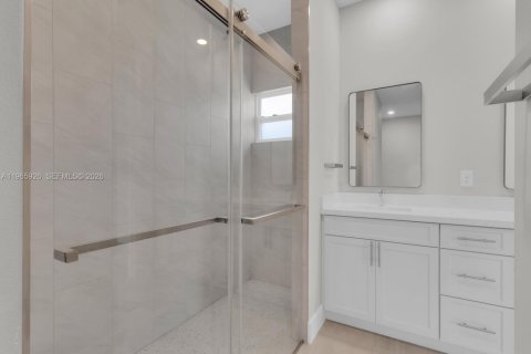 Casa en venta en Palm Bay, Florida, 3 dormitorios № 2063152 - foto 18