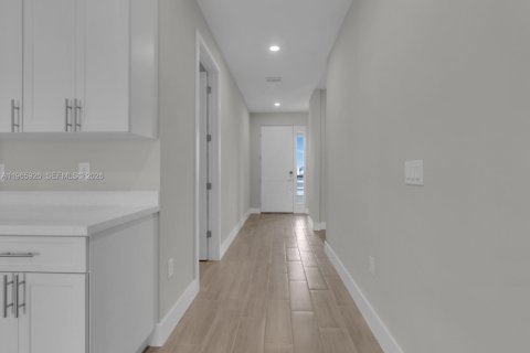 Casa en venta en Palm Bay, Florida, 3 dormitorios № 2063152 - foto 7