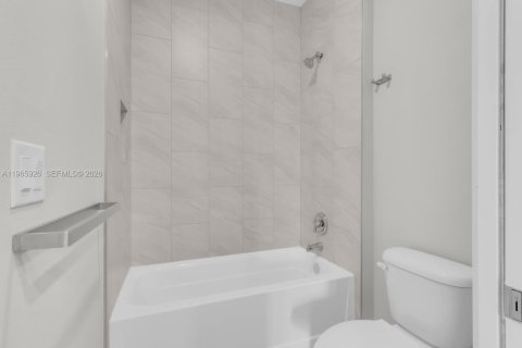 Casa en venta en Palm Bay, Florida, 3 dormitorios № 2063152 - foto 24