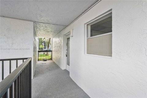 Copropriété à vendre à Margate, Floride: 2 chambres, 89 m2 № 1844136 - photo 5
