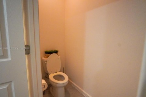 Купить виллу или дом в Порт-Сент-Луси, Флорида 3 спальни, 149.94м2, № 2022324 - фото 21