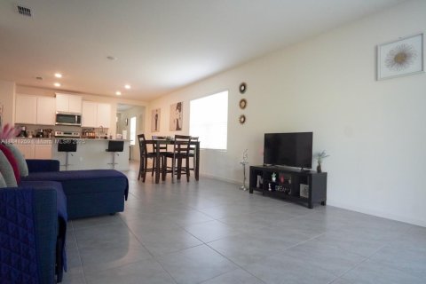 Купить виллу или дом в Порт-Сент-Луси, Флорида 3 спальни, 149.94м2, № 2022324 - фото 26