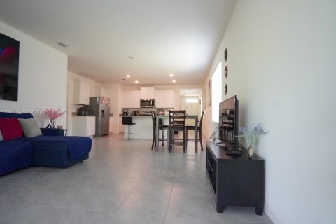 Купить виллу или дом в Порт-Сент-Луси, Флорида 3 спальни, 149.94м2, № 2022324 - фото 30