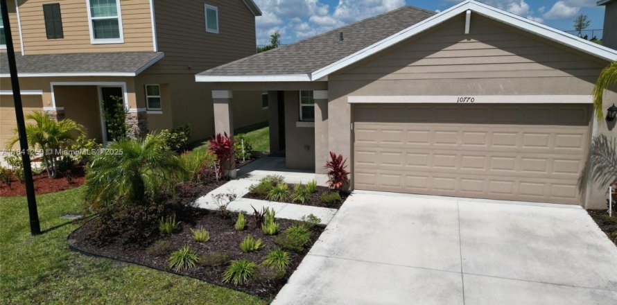 Дом в Порт-Сент-Луси, Флорида 3 спальни, 149.94м2 № 2022324