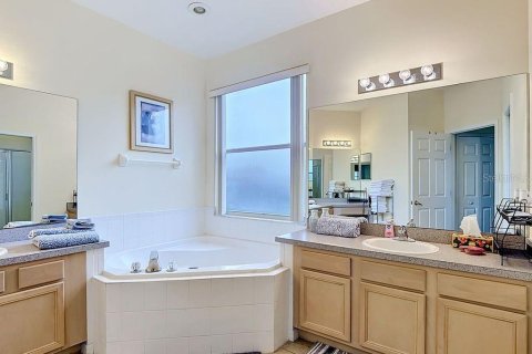 Villa ou maison à vendre à Davenport, Floride: 5 chambres, 263.38 m2 № 2127018 - photo 12