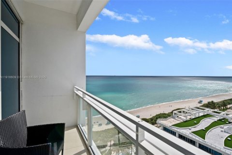 Copropriété à vendre à Miami Beach, Floride: 2 chambres, 111.48 m2 № 1972147 - photo 2