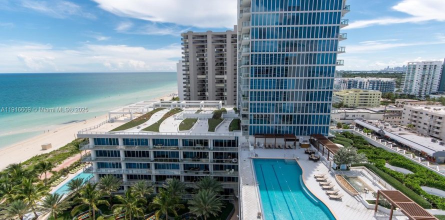 Condo à Miami Beach, Floride, 2 chambres  № 1972147