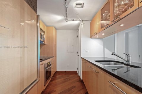 Copropriété à vendre à Miami Beach, Floride: 2 chambres, 111.48 m2 № 1972147 - photo 12