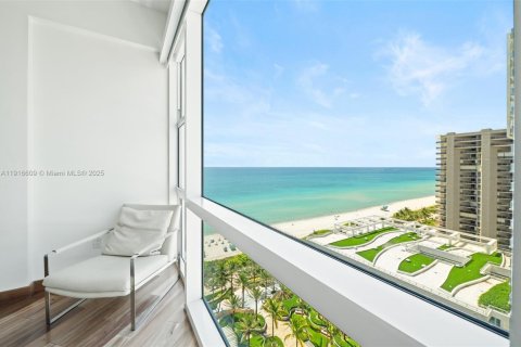Copropriété à vendre à Miami Beach, Floride: 2 chambres, 111.48 m2 № 1972147 - photo 15