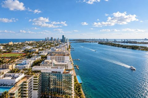 Copropriété à vendre à Miami Beach, Floride: 2 chambres, 100.8 m2 № 2429937 - photo 30