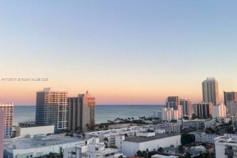 Condominio en venta en Miami Beach, Florida, 1 dormitorio, 84.08 m2 № 1863196 - foto 13
