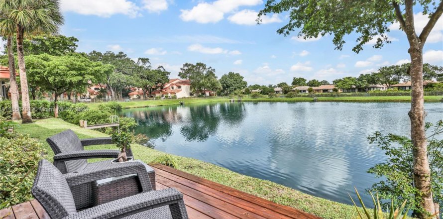 Condo in Hollywood, Florida, 2 bedrooms № 1692089