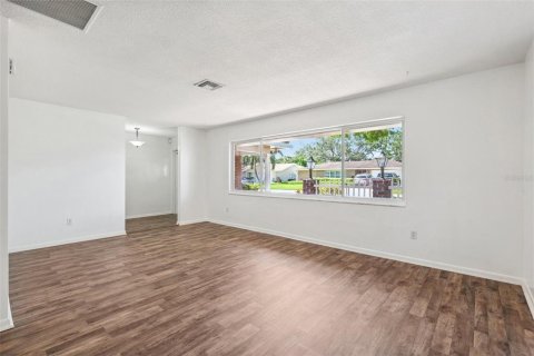 House in Saint Petersburg, Florida 4 bedrooms, 202.53 sq.m. № 1721041 - photo 20