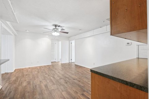 House in Saint Petersburg, Florida 4 bedrooms, 202.53 sq.m. № 1721041 - photo 28