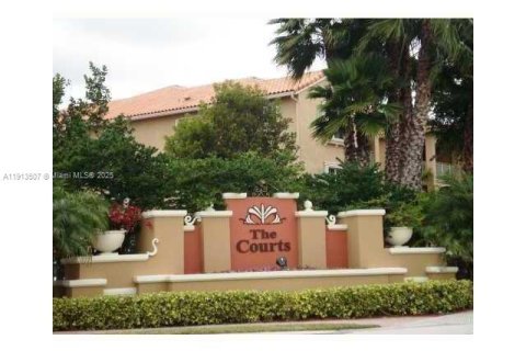 Condominio en Doral, Florida, 2 dormitorios  № 1968843