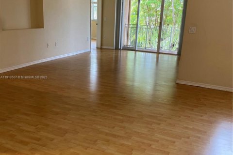 Condominio en alquiler en Doral, Florida, 2 dormitorios, 121.52 m2 № 1968843 - foto 20