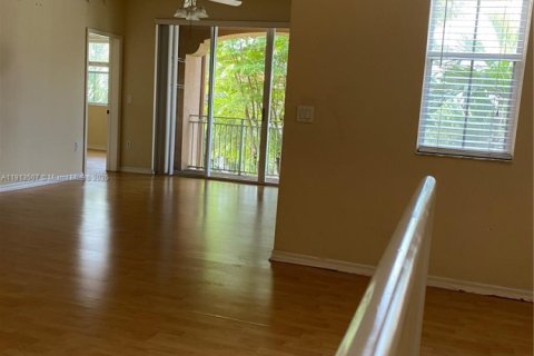 Condominio en alquiler en Doral, Florida, 2 dormitorios, 121.52 m2 № 1968843 - foto 22