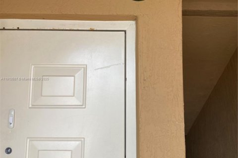 Condominio en alquiler en Doral, Florida, 2 dormitorios, 121.52 m2 № 1968843 - foto 27